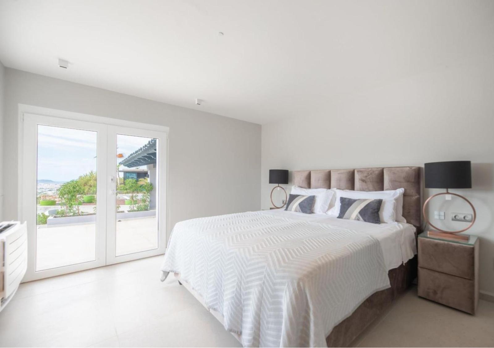 Luxury Private Nube Villa *